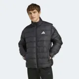 Campera puffer Adidas de corte clásico, color negro con cierre frontal completo y cuello alto. Presenta el logo de la marca en el pecho y las icónicas tres tiras blancas en las mangas. Cuenta con tecnología Climawarm para aislamiento térmico y puños elásticos.