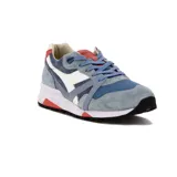 Championes Diadora Heritage modelo Italia, de estilo retro running, con capellada en gamuza y mesh color azul, detalles en blanco y rojo, y suela de goma.