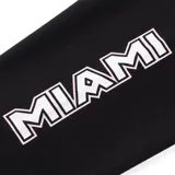 Canguro blanco con capucha y cordones ajustables. Estampado frontal con el escudo del Inter de Miami en negro y rosa.
