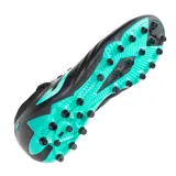 Championes de fútbol Joma Powerful 2501, color negro con detalles en turquesa. Diseñados para césped natural duro, con capellada de material sintético PVC, lengüeta liviana, cordones clásicos y talonera EXO COUNTER.