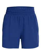 Short deportivo Under Armour de tejido elástico, con cintura elástica, bolsillos laterales y bajo curvado.