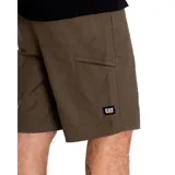 Short de gabardina color verde oliva, con cierre de cremallera y botón, bolsillos laterales y traseros, y etiqueta de marca en el bolsillo posterior.