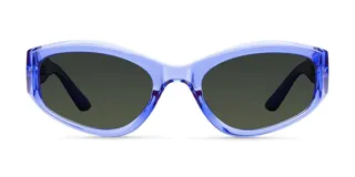 Lentes de sol envolventes con montura azul y lentes verdes polarizadas.