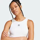 Musculosa blanca de corte ajustado con logo Adidas en el pecho.