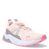 Championes Puma Anzarun 2.0 de diseño deportivo, confeccionados en malla transpirable y materiales sintéticos. Presentan una combinación de colores blanco, rosa claro y detalles en violeta, con entresuela IMEVA para mayor amortiguación y suela de goma resistente.