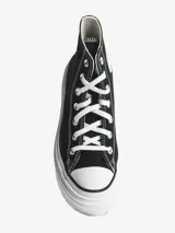 Zapatillas Converse Chuck Taylor All Star Lugged de caña alta, color negro, con suela track blanca.
