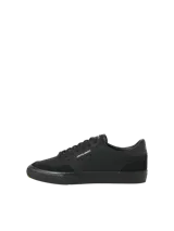 Championes urbanos de diseño moderno, confeccionados con capellada de poliuretano que imita la textura de la gamuza. Presentan cordones al tono, interior de malla de poliéster y suela de goma resistente.