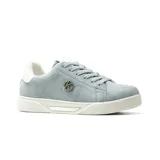 Championes urbanos Korium modelo Alida, de color negro con suela blanca y detalle metálico dorado en el lateral de la entresuela. Presentan un diseño de ecuero con cordones al tono y logo circular decorativo en el lateral.