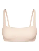 Bralette Luxe Contour Scoop color marzipan, ligeramente forrado, sin aros, con escote redondo moderno y tirantes ajustables.