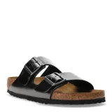 Sandalias Birkenstock modelo Arizona, color negro metalizado, con doble tira ajustable mediante hebillas metálicas. Presentan plantilla anatómica de corcho y suela de goma antideslizante.