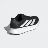 Championes de running Adidas Duramo SL 2, color negro con tres franjas blancas características en los laterales. Poseen entresuela blanca con tecnología LIGHTMOTION y suela negra con tecnología Adiwear.