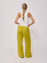 Musculosa de algodón con efecto lavado, cuello redondo y diseño ajustado al cuerpo.