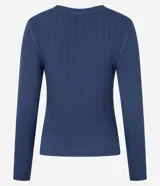 Suéter de punto acanalado color beige, con cuello redondo y mangas largas. Confeccionado en tejido tricot con textura suave y ajuste al cuerpo.