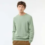 Sweater de punto con textura de nido de abeja, color verde, con cuello redondo y mangas largas.