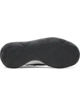 Championes Under Armour Jet 25 de color gris y blanco, diseñados con una parte superior de materiales mixtos para mayor durabilidad y transpirabilidad. Cuentan con un cuello acolchado, entresuela Micro G® para una amortiguación reactiva y suela exterior de goma resistente para un óptimo rendimiento en la cancha.