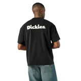 Remera de algodón color negro con corte relajado, cuello redondo acanalado y logo de la marca estampado en pequeño sobre el pecho.