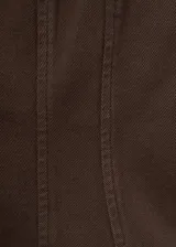 Top marrón sin mangas, con escote cuadrado, tirantes anchos y diseño evasé de algodón estilo denim.