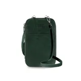 Phone bag color verde oscuro con textura efecto cuero, diseño rectangular con bolsillo frontal, cierre perimetral y correa larga regulable y desmontable. Incluye compartimentos internos para tarjetas, documentos y billetes.
