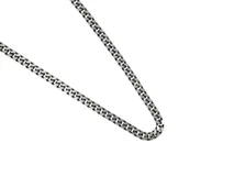 Cadena de eslabones tipo grumet fabricada en acero, con acabado pulido y diseño clásico.