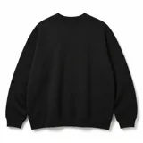 Buzo de cuello redondo y corte oversize, color negro, confeccionado en algodón de alto gramaje con interior frizado. Presenta un bordado minimalista con la palabra GAINS en el centro del pecho y un detalle bordado en la manga derecha con la frase SINCE OCT. 2023. Cuenta con puños y cintura acanalados.