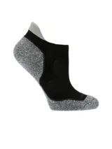 Medias deportivas de corte bajo, con diseño bicolor en negro y gris jaspeado, confeccionadas en tejido elástico con refuerzo en talón y puntera.
