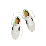 Championes de skate Cariuma Catiba Pro, color blanco con detalles en negro y verde.