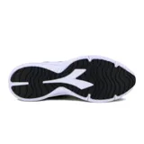 Championes de running Diadora Champion Running Eagle 8, color azul con detalles en negro y blanco.