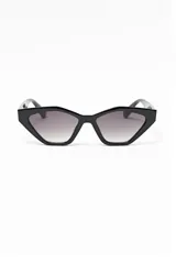 Lentes de sol negros con forma geométrica y patillas gruesas.