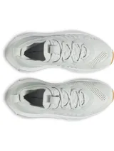 Championes de running Under Armour modelo Phantom 4, color gris claro con suela blanca y detalles en color suela. Presentan un diseño de tejido de punto tipo calcetín, contrafuerte de TPU y tecnología de amortiguación UA HOVR+.