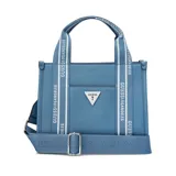 Cartera tipo tote bag Guess modelo Jackie de material sintético texturizado color celeste, con asas de mano y correa ajustable para el hombro con inscripciones de la marca. Cuenta con bolsillo frontal y aplique metálico triangular con el logo de Guess.