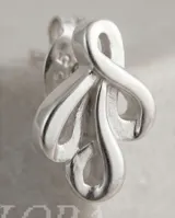 Caravanas de plata 925 con diseño de nudo entrelazado, de tamaño pequeño y estilo minimalista.
