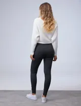 Legging elastizada azul oscuro, marca Alex & Jordan. Pretina ancha con faja interna moldeadora.