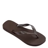 Sandalias tipo ojota Havaianas modelo Top, color marrón, con tiras de goma con textura y logo de la marca en relieve.