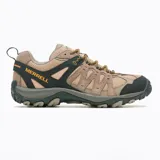 Championes de trekking Merrell modelo Accentor 3, confeccionados en una combinación de ante y malla transpirable en tonos beige y marrón. Presentan refuerzos negros, puntera protectora de goma y suela de alta adherencia diseñada para terrenos irregulares.