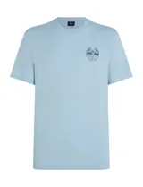 Remera O'Neill de manga corta y cuello redondo, color celeste, con un pequeño logo estampado en el pecho y diseño gráfico en la espalda.