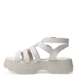 Sandalias tipo franciscanas de cuero negro con plataforma track y doble tira con hebilla metálica en el tobillo.