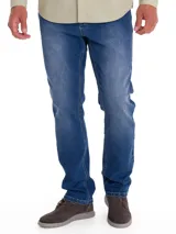 Pantalón de jean azul de corte recto, tiro medio y ajuste regular. Fabricado con denim de alta calidad con tecnología Natural Flex, que integra hilos elásticos para mayor flexibilidad.