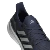 Championes Adidas Ultraboost 5, color azul marino con detalles plateados y suela blanca.