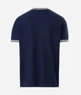 Remera de corte regular confeccionada en tejido de algodón texturizado, con cuello redondo y detalles de rayas contrastantes en cuello y mangas.