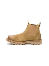 Bota Chelsea Caterpillar modelo Grader, color marrón en gamuza, con elásticos laterales, tiradores en la parte superior y suela de goma tractorada.
