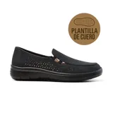 Zapato casual negro con plantilla de cuero y suela con plataforma.