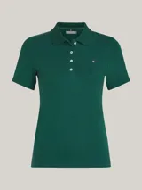 Chomba verde de piqué de algodón orgánico elástico, corte slim, cuello clásico y cartera de cuatro botones.