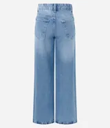 Pantalón de jean premium de tiro medio con corte wide leg, de color azul, con pretina con pasacintos y bolsillos funcionales.