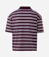 Remera polo de manga corta, color bordó con rayas blancas y azules, confeccionada en media malla.