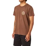 Remera de manga corta color marrón con cuello redondo. Presenta un estampado circular pequeño en el lado izquierdo del pecho con el logo de la marca Katin Customs.