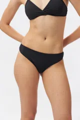 Parte inferior de bikini colaless liso color blanco.