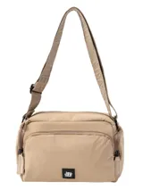 Bandolera de tela color beige con múltiples compartimentos con cierre, correa ajustable con logo grabado y parche decorativo en el frente.