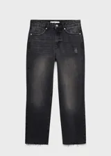 Jeans de tiro medio con diseño recto y cinco bolsillos. Confeccionados en tejido 100% algodón estilo tejano vaquero con lavado desgastado y cierre delantero de cremallera y botón.