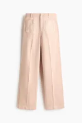 Jean amplio de tiro alto confeccionado en denim de algodón color rosado, con bolsillos frontales de parche y raya marcada al frente y en la espalda.