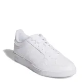 Championes urbanos Adidas modelo Hoops 4.0, de diseño inspirado en el básquet retro, confeccionados en cuero sintético con las icónicas tres tiras laterales y suela cupsole de goma.